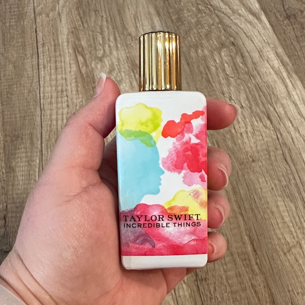 Taylor Swift incredible things perfume